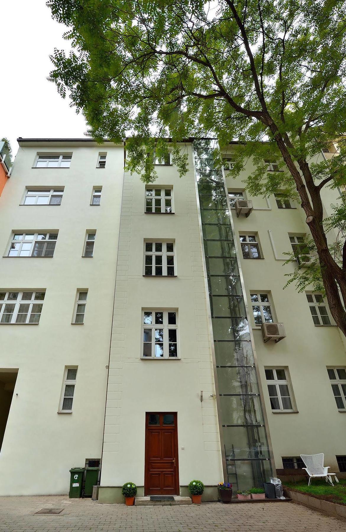 Ambiente Serviced Apartments - Tallerova 브라티슬라바 외부 사진