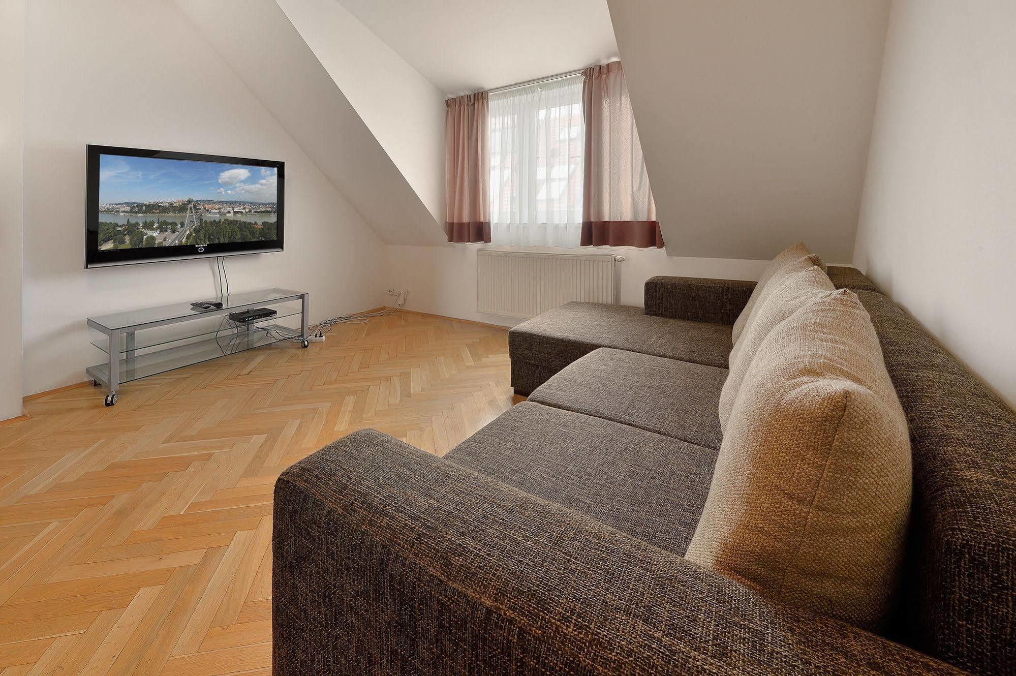 Ambiente Serviced Apartments - Tallerova 브라티슬라바 외부 사진