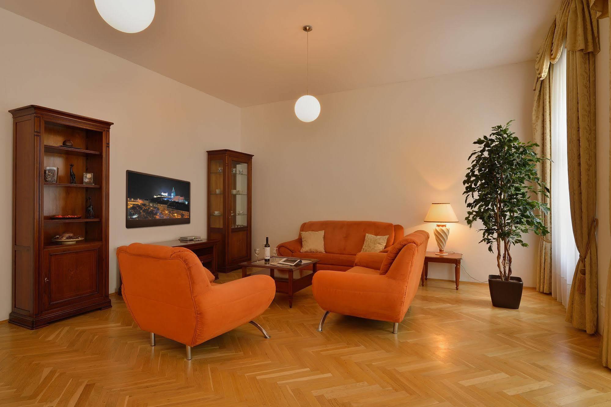 Ambiente Serviced Apartments - Tallerova 브라티슬라바 외부 사진