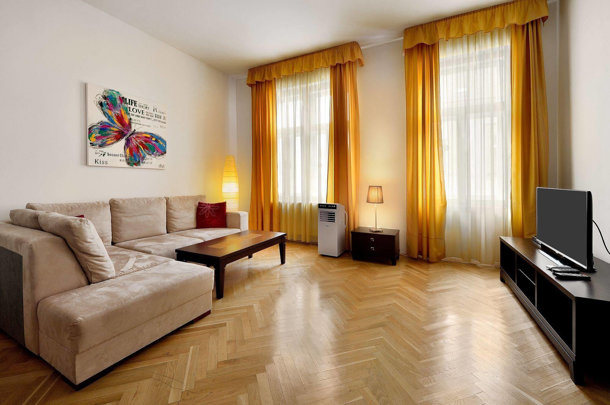 Ambiente Serviced Apartments - Tallerova 브라티슬라바 외부 사진