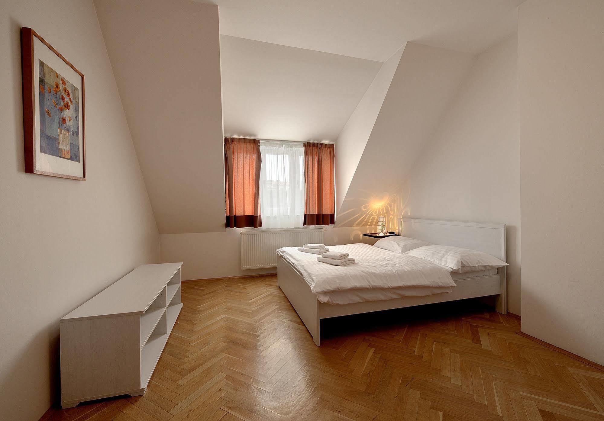 Ambiente Serviced Apartments - Tallerova 브라티슬라바 외부 사진