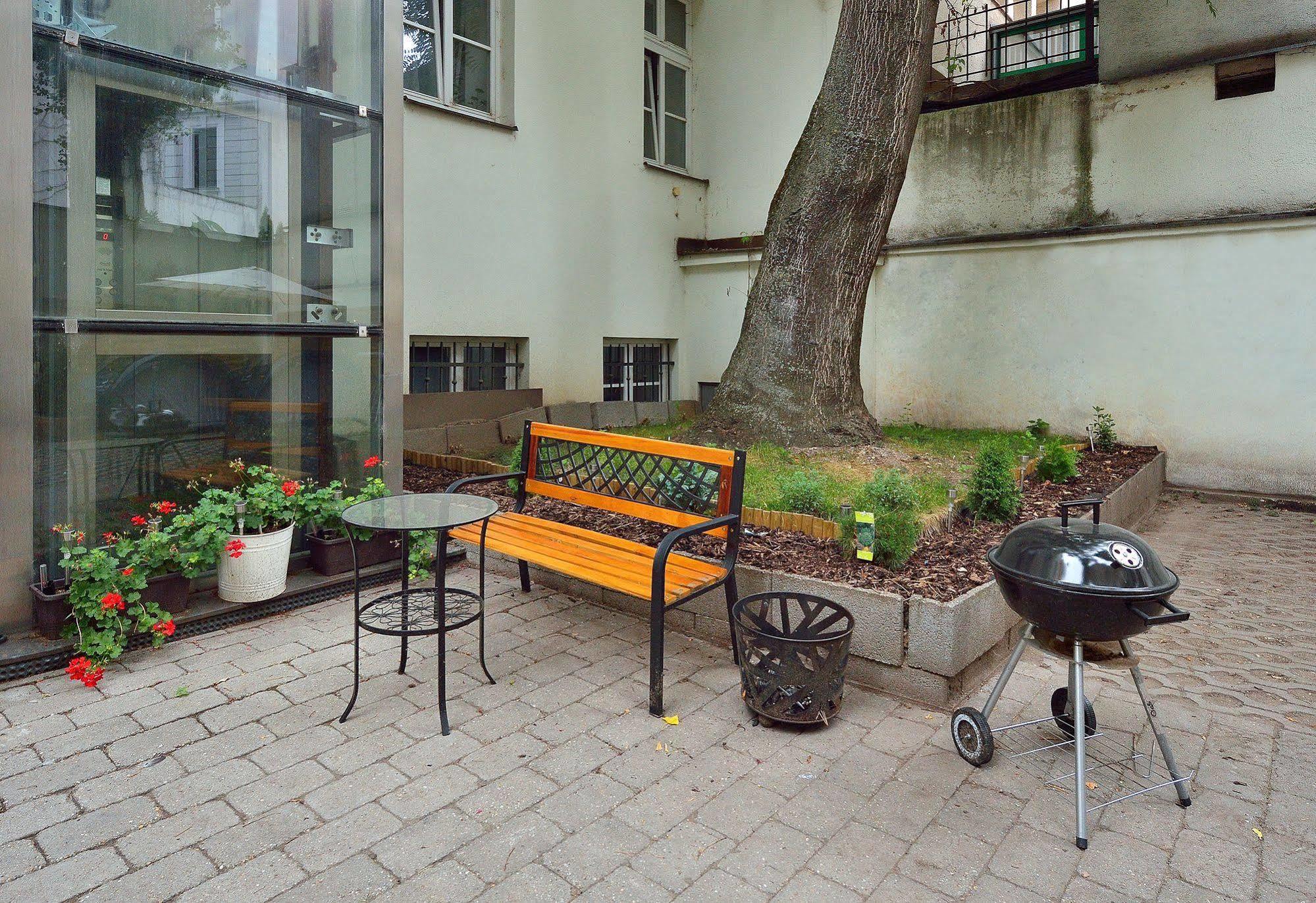 Ambiente Serviced Apartments - Tallerova 브라티슬라바 외부 사진
